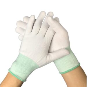 Knitted Gloves